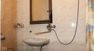 Гостевой дом na Desantnikov Коктебель Стандартный трехместный номер-7