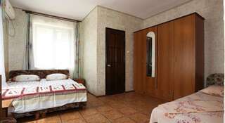 Гостевой дом na Desantnikov Коктебель Стандартный трехместный номер-4