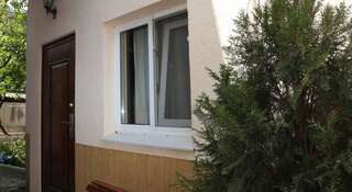 Гостевой дом na Desantnikov Коктебель Улучшенный трехместный номер-4